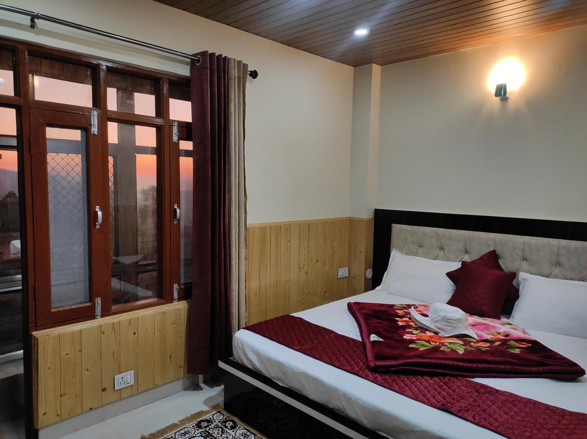 Vintage Woods Inn شيملا المظهر الخارجي الصورة